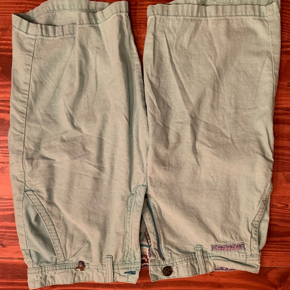 Modern amusement chino shorts
